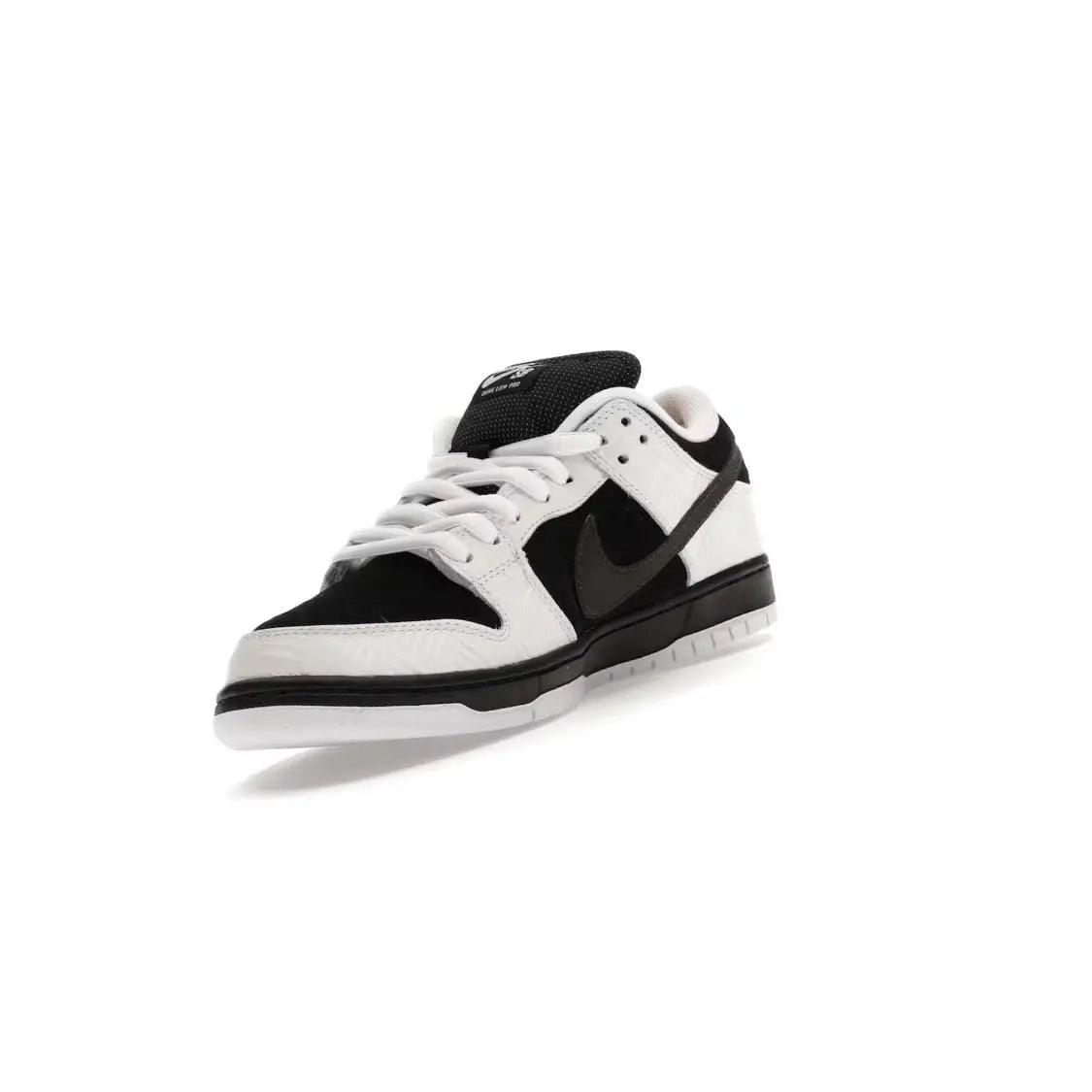 Baskets basses Dunk Low noires blanches - JIRISU 